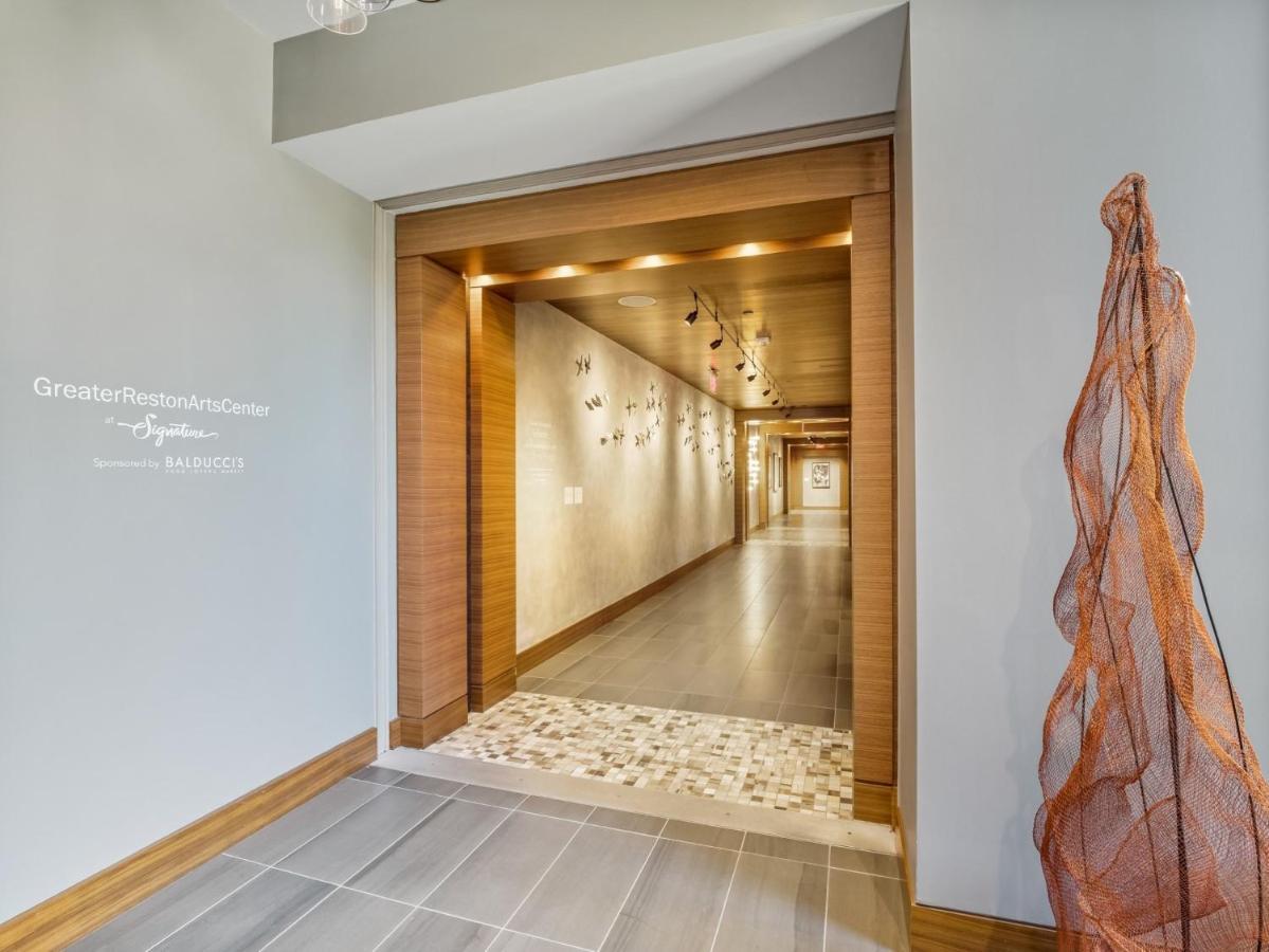 Bluebird Suites At Reston Town Center Экстерьер фото