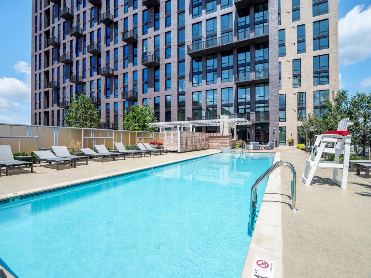 Bluebird Suites At Reston Town Center Экстерьер фото