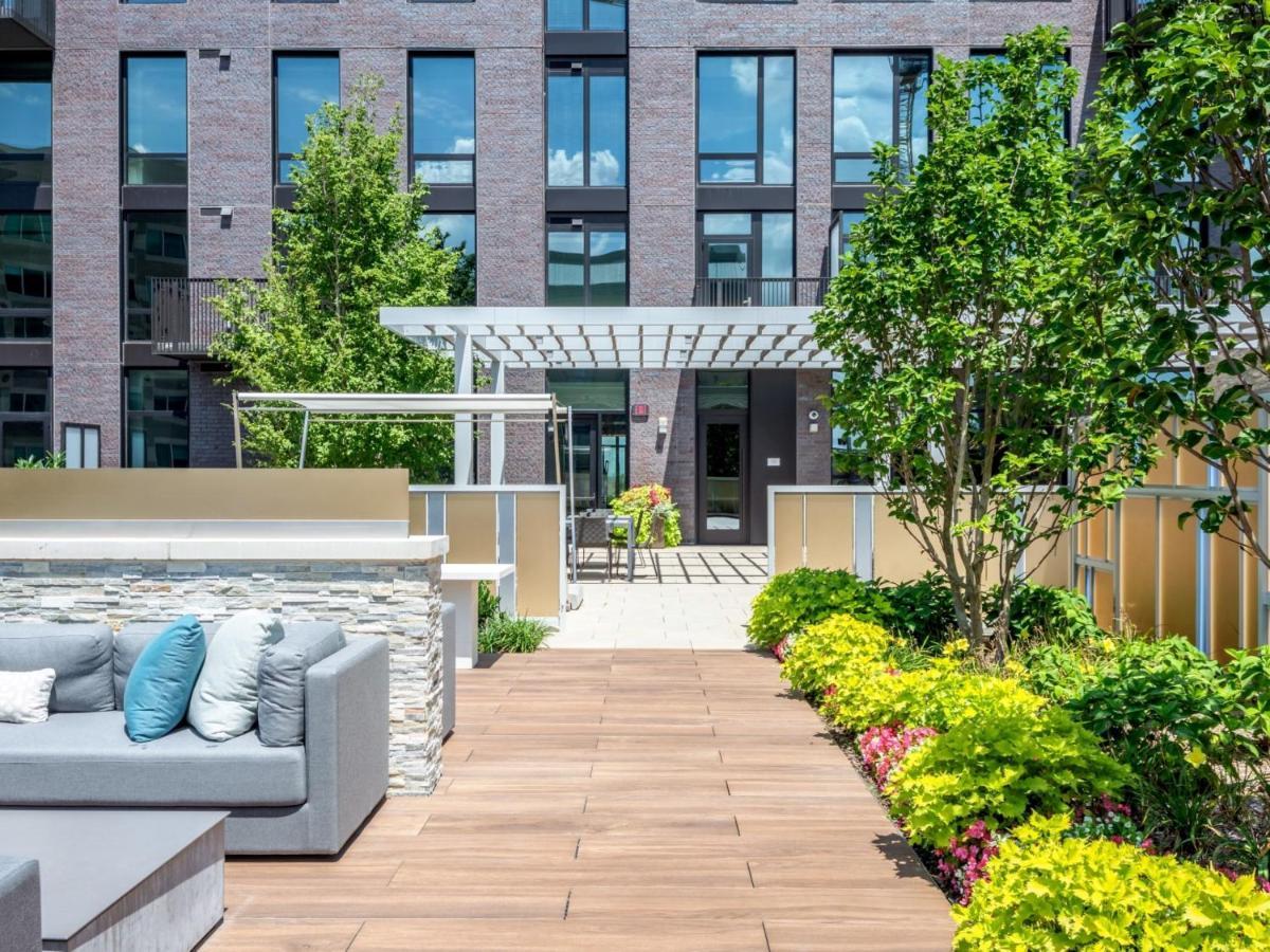 Bluebird Suites At Reston Town Center Экстерьер фото