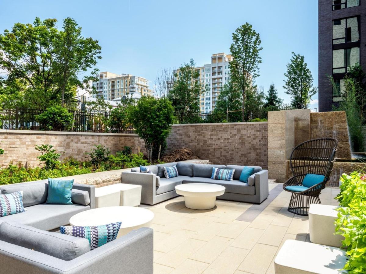 Bluebird Suites At Reston Town Center Экстерьер фото